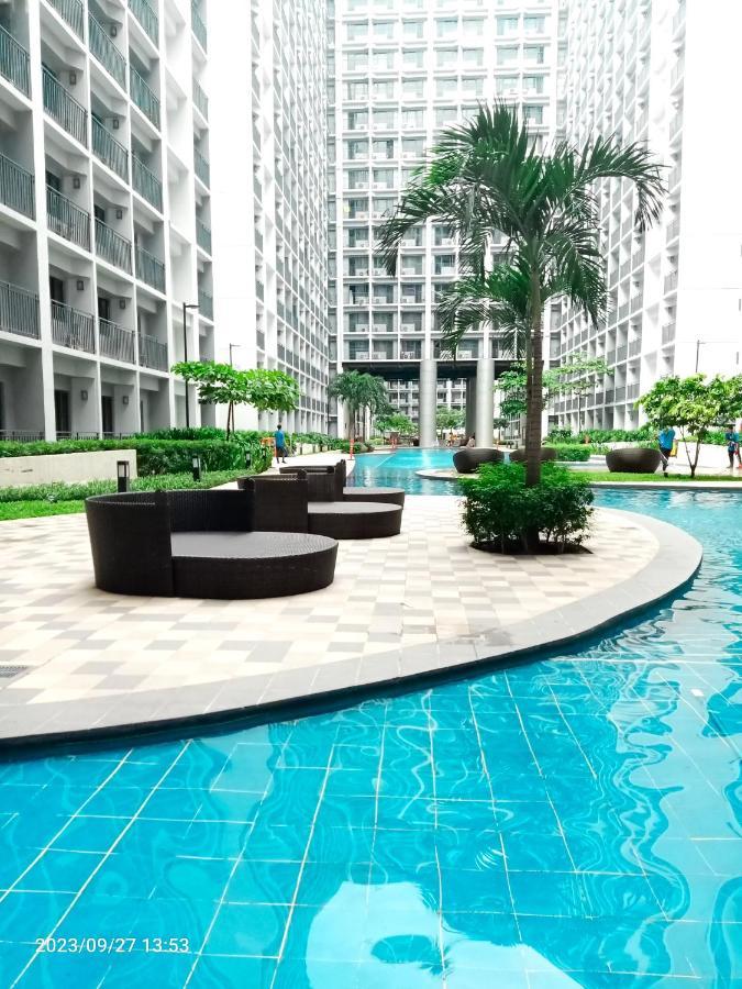 Shore 2 Residences 1Br Deluxe Room In Moa Complex Манила Экстерьер фото